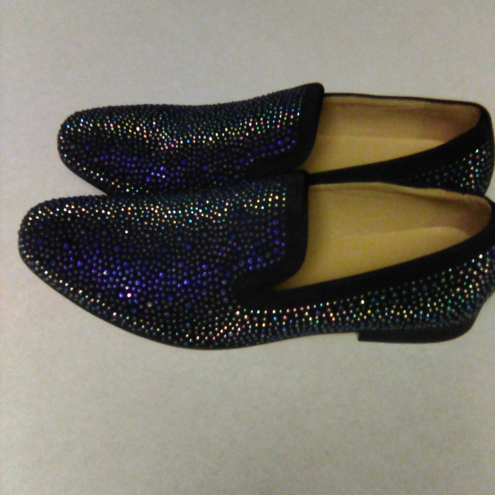 Shoe's - Picture 2 of 5